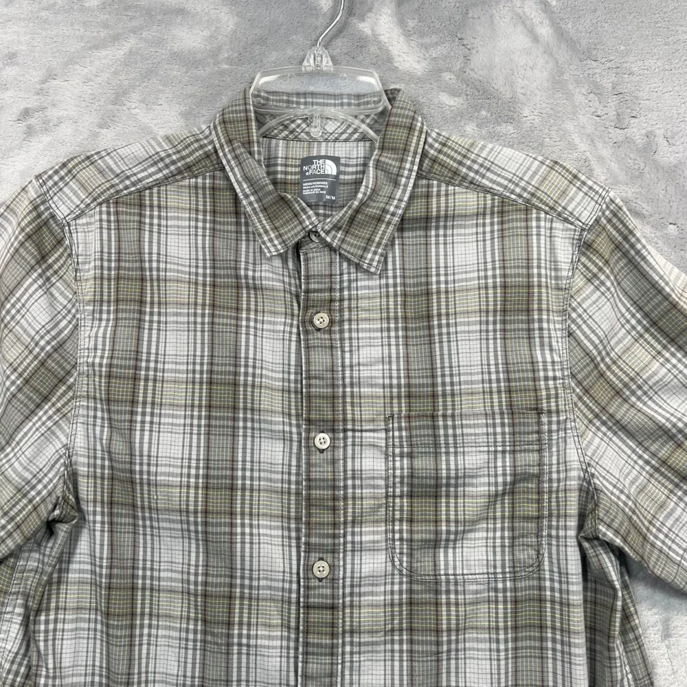 The North Face Button Down Shirt Mens M Grey Plaid Tekware Short Sleeve Pocket
